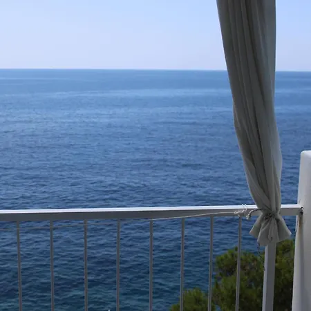 Robinson Lovorka * Potomje