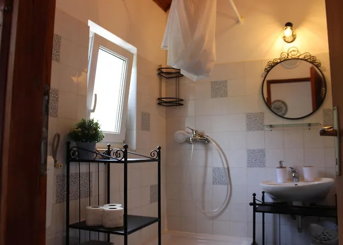 アパート Robinson Lovorka