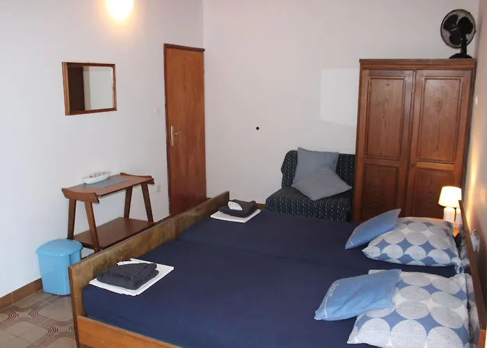 アパート Robinson Lovorka Potomje