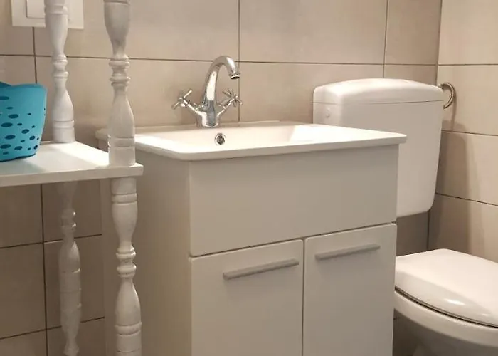 アパート Robinson Lovorka