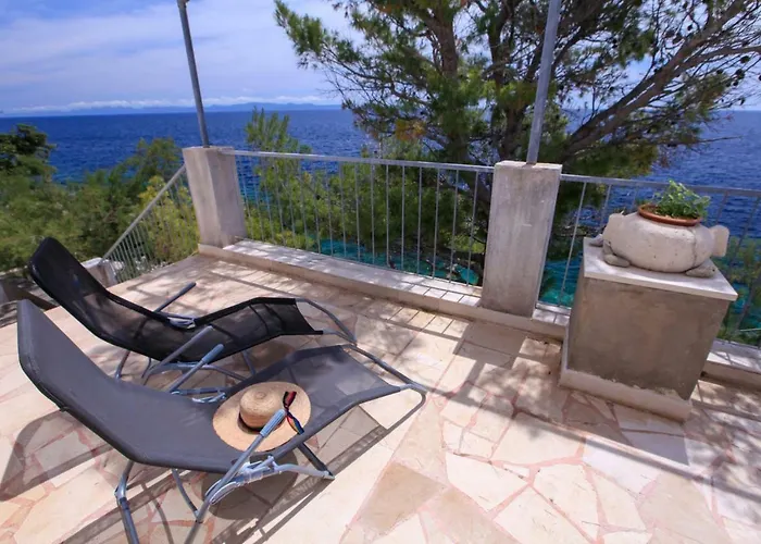 アパート Robinson Lovorka Potomje