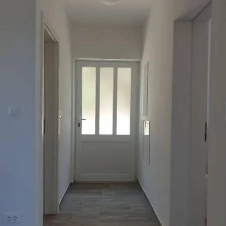 Apartament Robinson Lovorka *