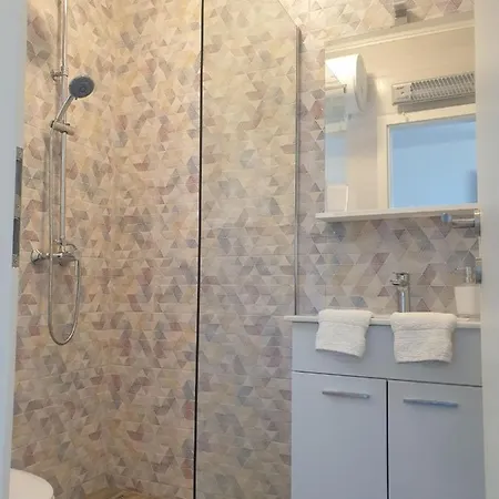 Apartament Robinson Lovorka *