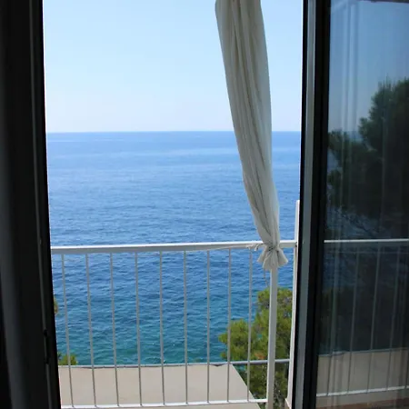 Robinson Lovorka Potomje