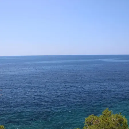 Robinson Lovorka 公寓 *