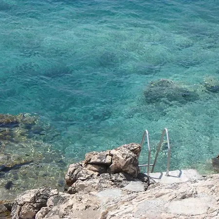 公寓 Robinson Lovorka