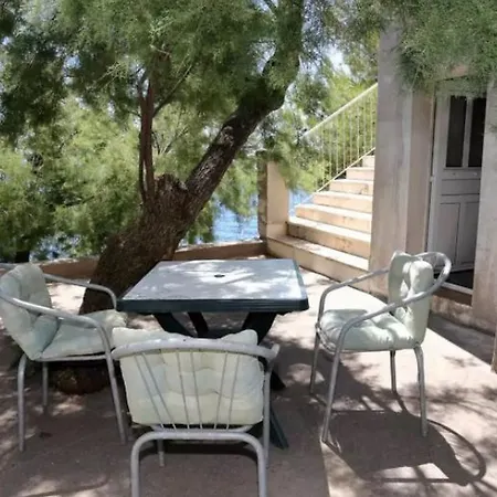 Apartament Robinson Lovorka *