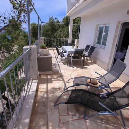 Robinson Lovorka Lägenhet